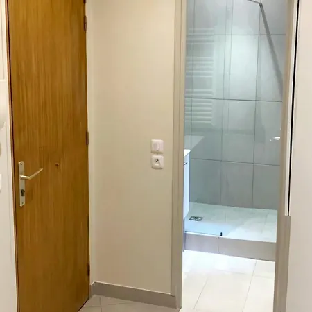 Cozy 32 M Near Montmartre